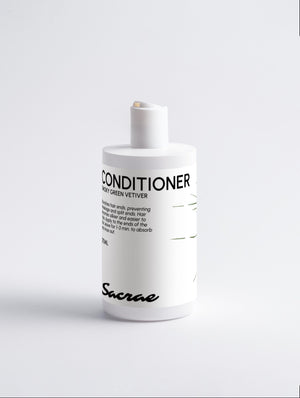 Sacrae Gloss Conditioner Smoky Green Vetiver — detail of bottle and label