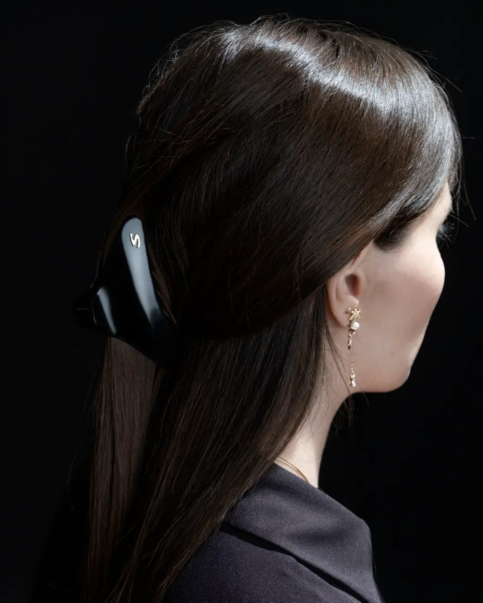 How to Choose a Claw Clip That Doesn't Damage Your Hair