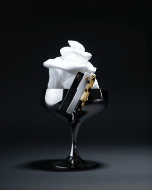 Sacrae Barrette Classique small cream and black — detail of the clip interior and French finish