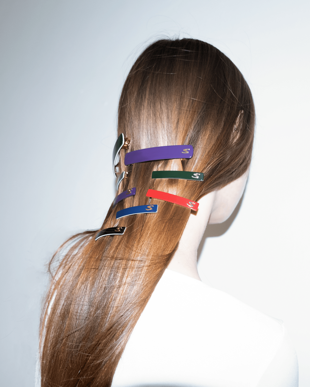 Barrette M Purple Karma — detail of clasp and engraved S mark