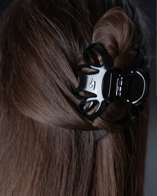 Lena Small Claw Clip – Glossy Black - Sacrae Beauty