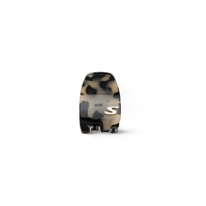Sacrae Pince Iconique small in white tokyo — acetate claw clip against neutral background