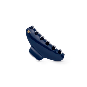 Sacrae Pince L Reputation Night — profile view showing depth and curve
